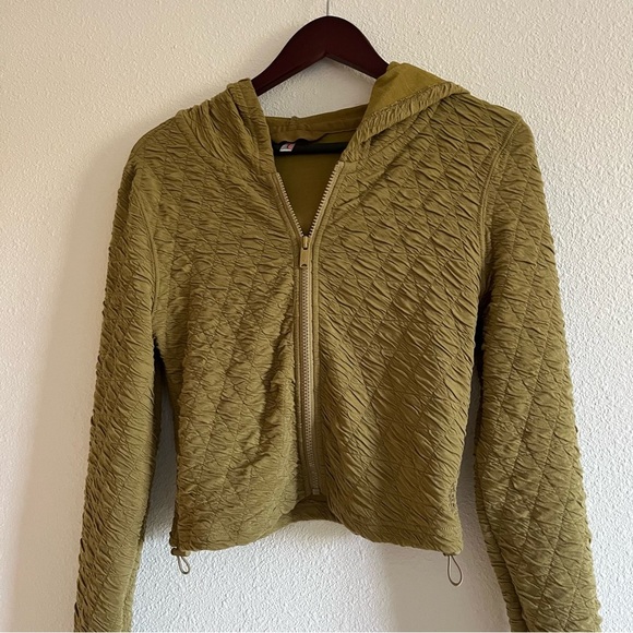 NWT FREE PEOPLE Kadi Quilted Short and Cropped Zip Up Hoodie Set Size Small - Picture 4 of 15